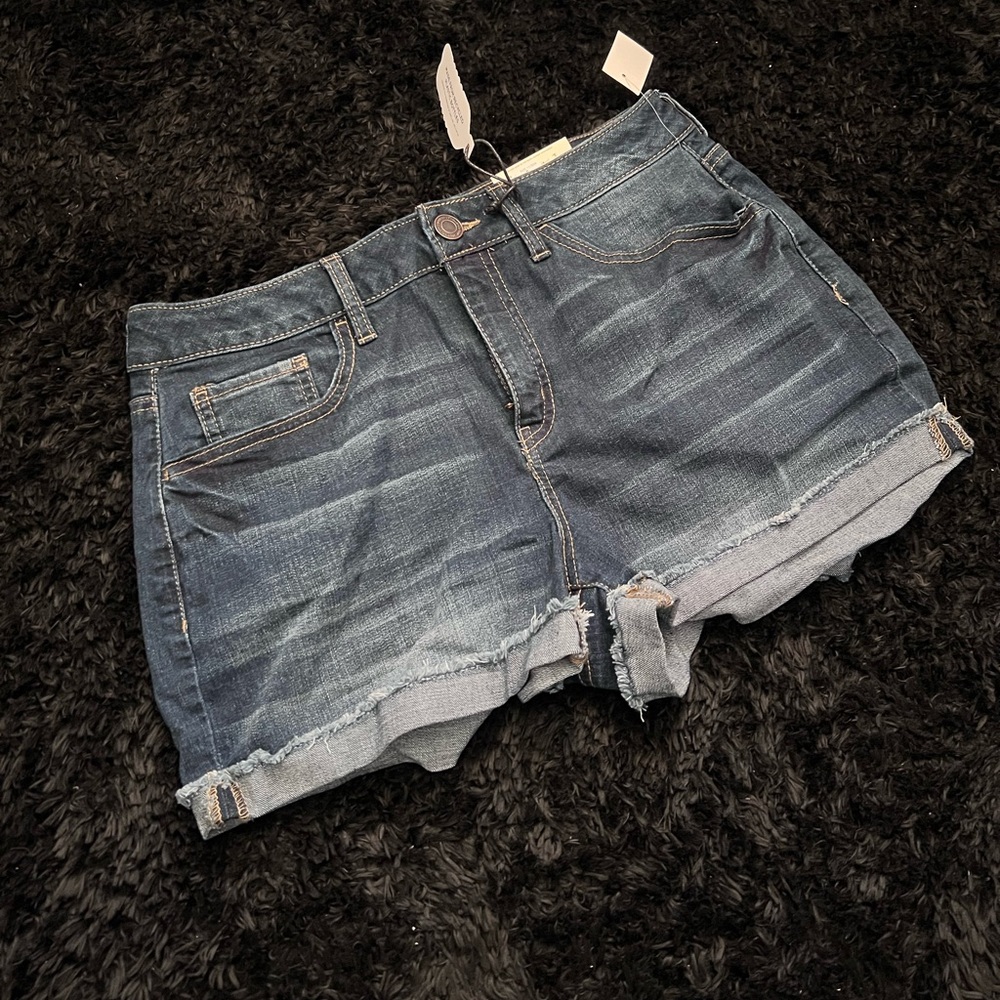 SO Curvy Jean Shorts